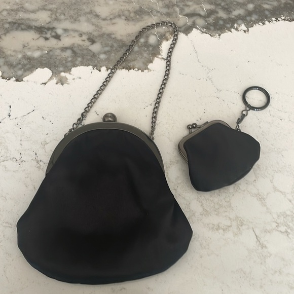 Ann Taylor Loft Satin Beaded/Sequin Evening Wrist Bag Black/Silver - Picture 2 of 6